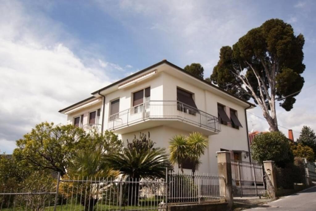 Casa Belvedere Diano Castello Exterior foto